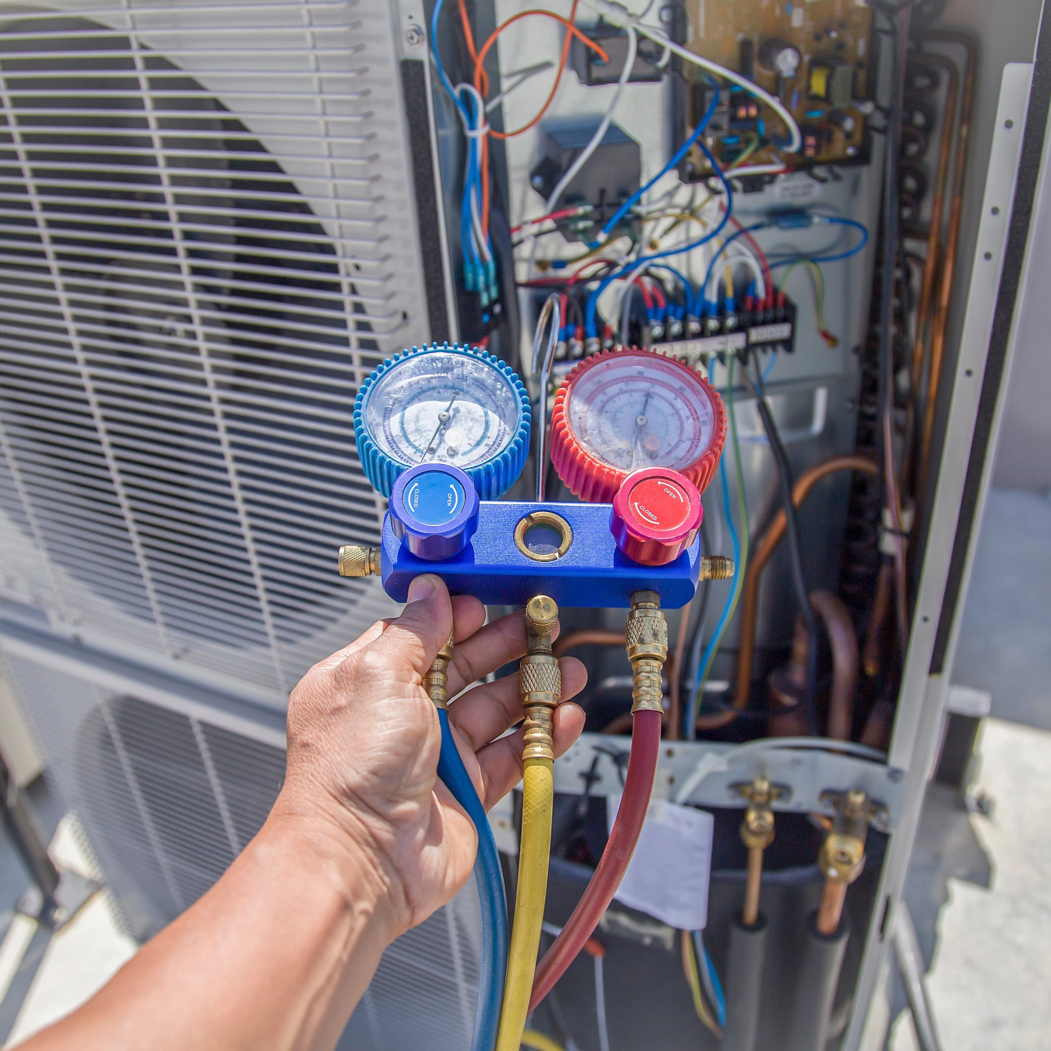 An Air Dynamics technician delivering professional HVAC services in Tulsa.