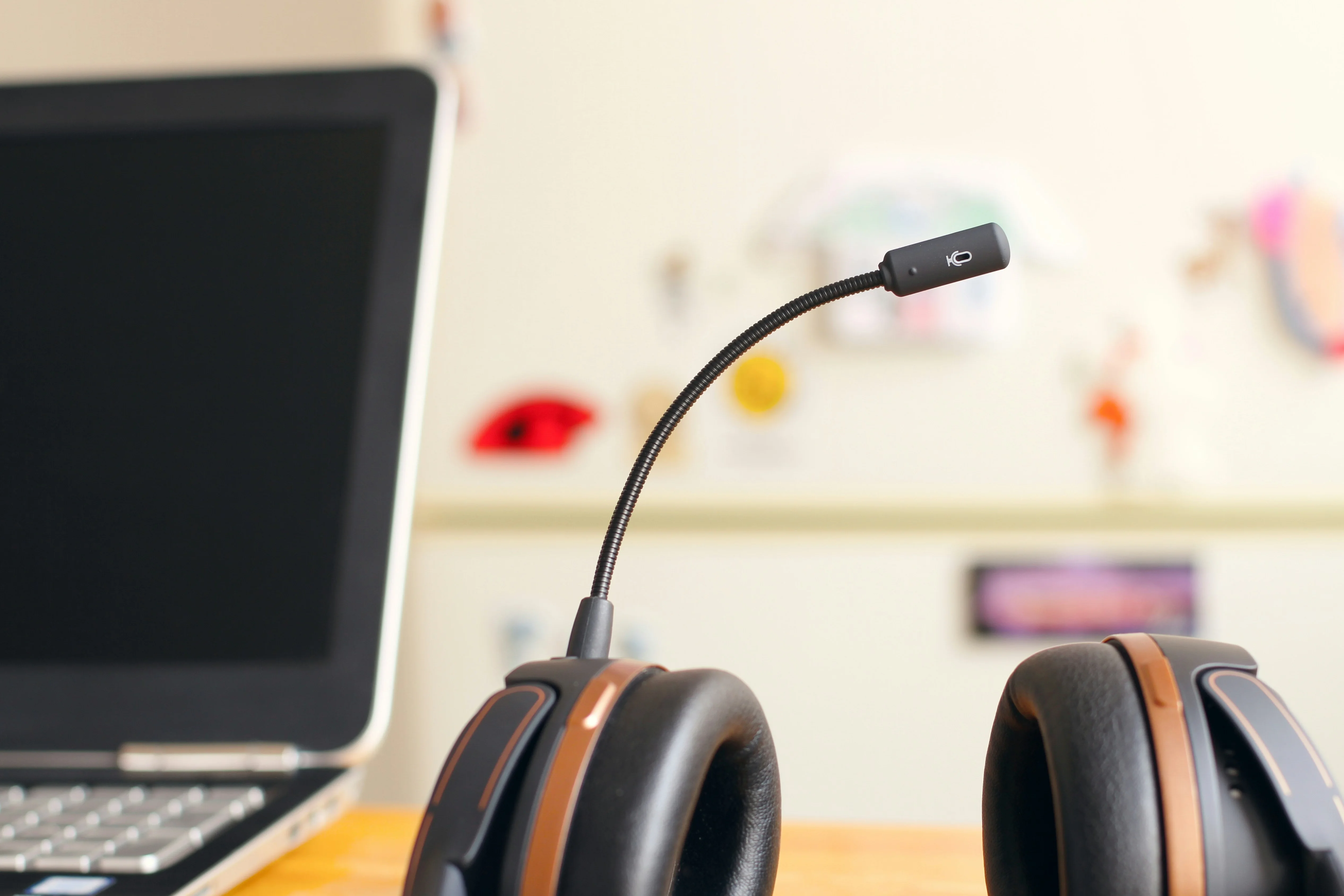 A headset for scheduling HVAC services in Tulsa.